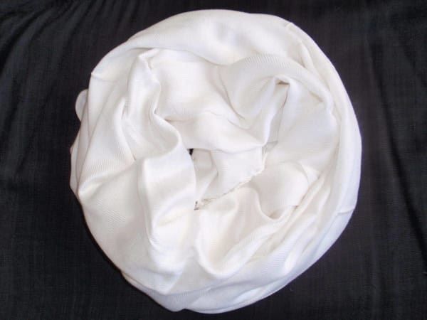 Foulard & Sciarpe: PASHMINA SCHAL WEISS – Nuovo (secondo la descrizione) da Honau venduto da sainj