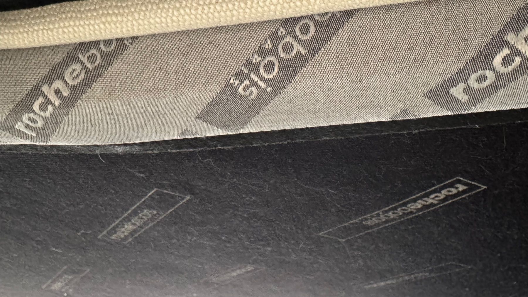 Roche Bobois Divani: Roche Bobois Designer Sofa mit Chaise Longue – Usato da Dättwil AG venduto da leo_zn5y 4