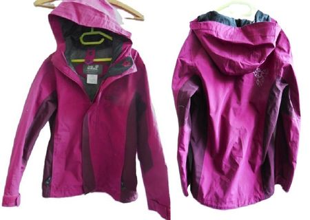 Jack Wolfskin Gr. 140 tolle lila Outdoorjacke