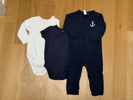 Kleiderpaket in Grösse 86 von H&M