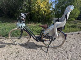 Vélo de ville Btwin avec siège enfant