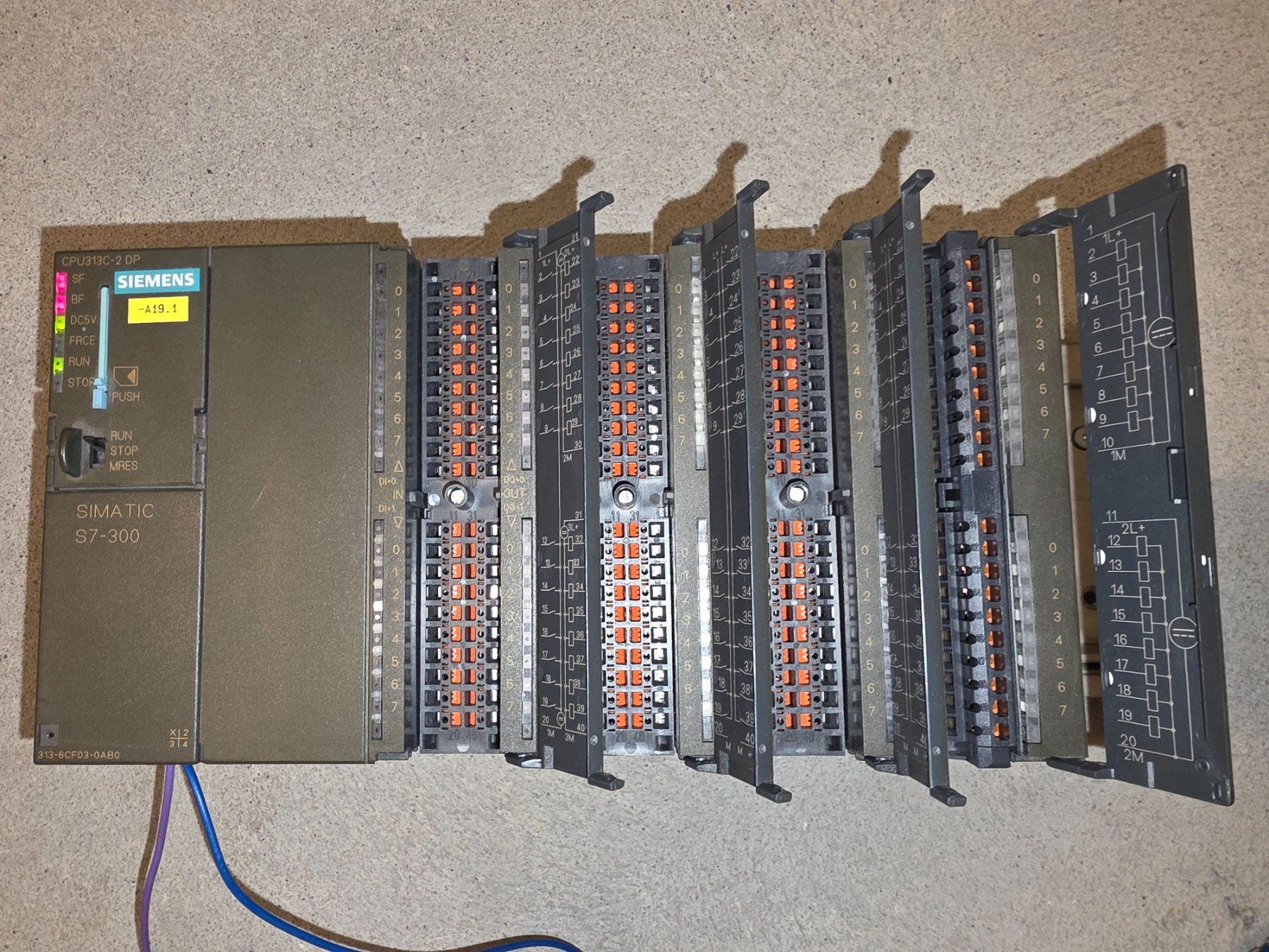 Siemens Componenti elettronici: Siemens SIMATIC S7-300 SPS - CPU 313C-2 DP + DI/DO Module – Usato da Gelterkinden venduto da patriks4