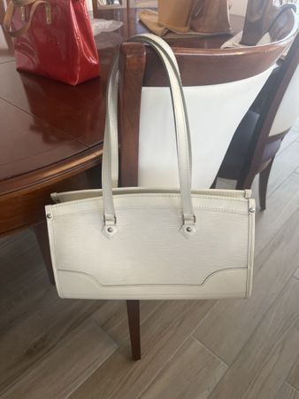 Louis Vuitton Madeleine Épi en cuir blanc, excellent état.