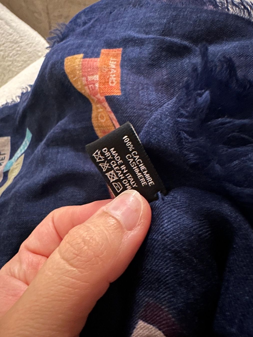 Chanel Foulard & Sciarpe: Chanel Schal - 100% Kaschmir – Nuovo (secondo la descrizione) da Wetzikon ZH venduto da Cowboy-Arnold7 3