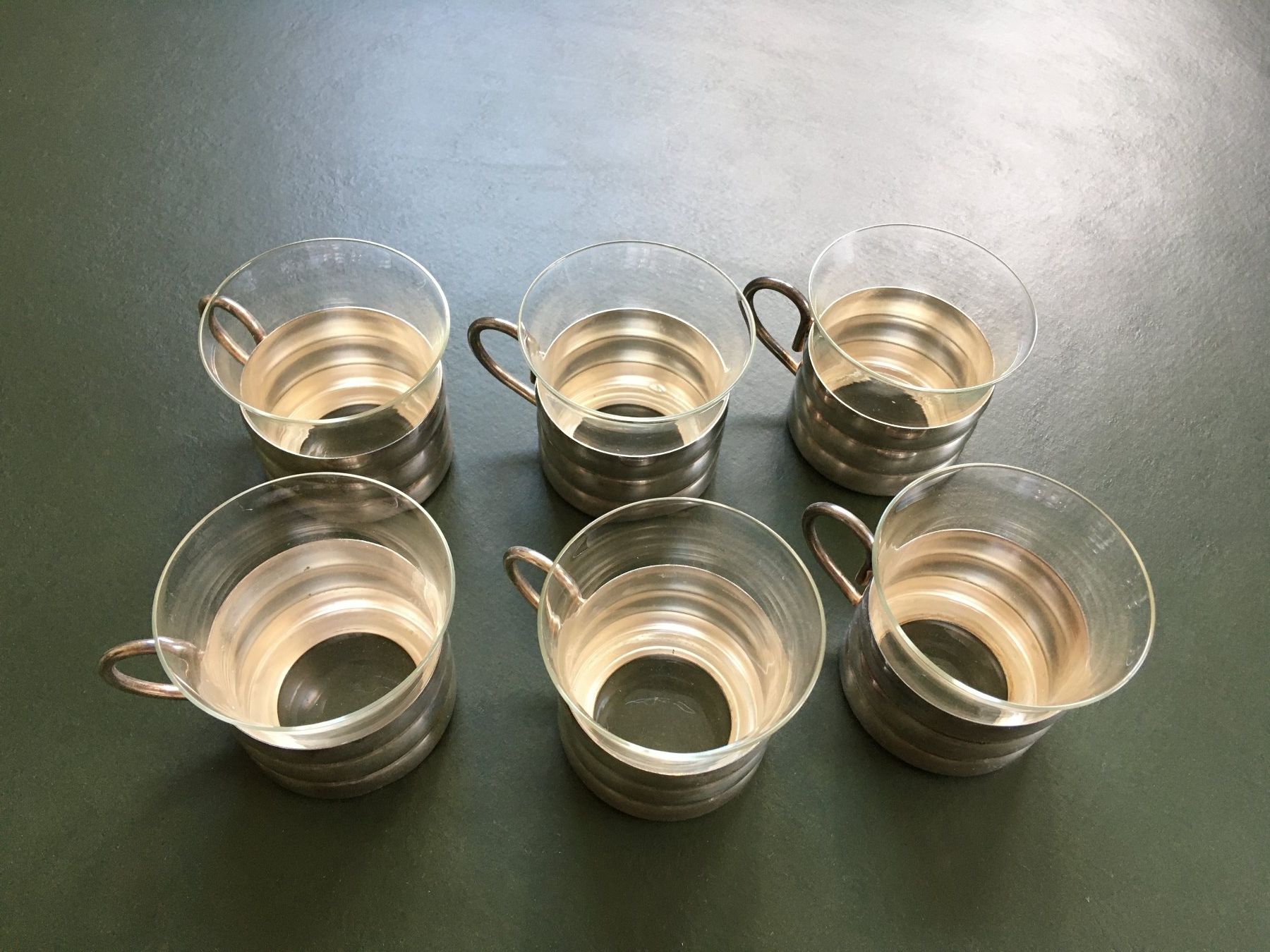 Sigg Geschirrsets: Sigg-Teetassen Silber und Silbertablett – Gebraucht aus Zürich von Michael-0 4