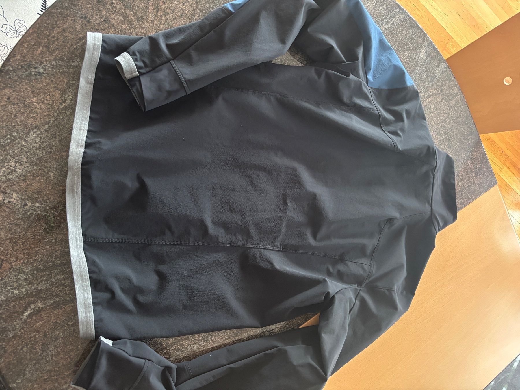 Ortovox Giacche: Ortovox Jacke Gr.L – Usato da Hasliberg-Hohfluh venduto da Adbu13 2