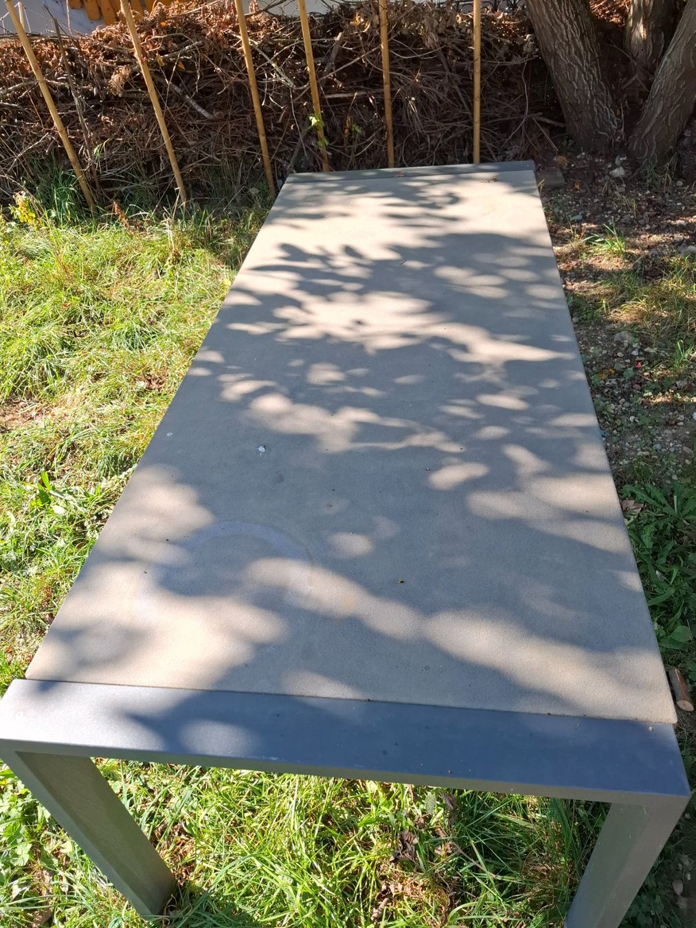 Set de table et chaises: Gartentisch und 8 Stühle – D'occasion à Holderbank SO par argokim