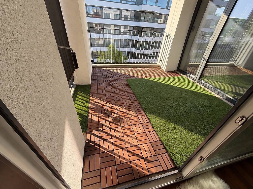 Rivestimenti per pavimenti: IKEA RUNNEN Balkonplatten Kunstrasen – Usato da Dietikon venduto da sel_8g5g