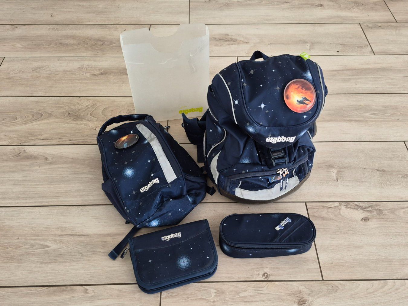Ergobag Borse & Zaini: Schulrucksack Rucksack Ergobag Maxi KoBärnikus Glow – Usato da Wohlenschwil venduto da Buly59