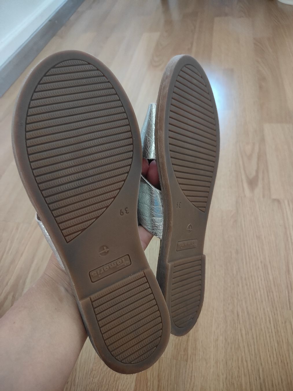 Tamaris Chaussures femmes: Sandales Tamaris argentées taille 39 new – Neuf avec emballage d'origine à Biel/Bienne par Edi5Roli3 3