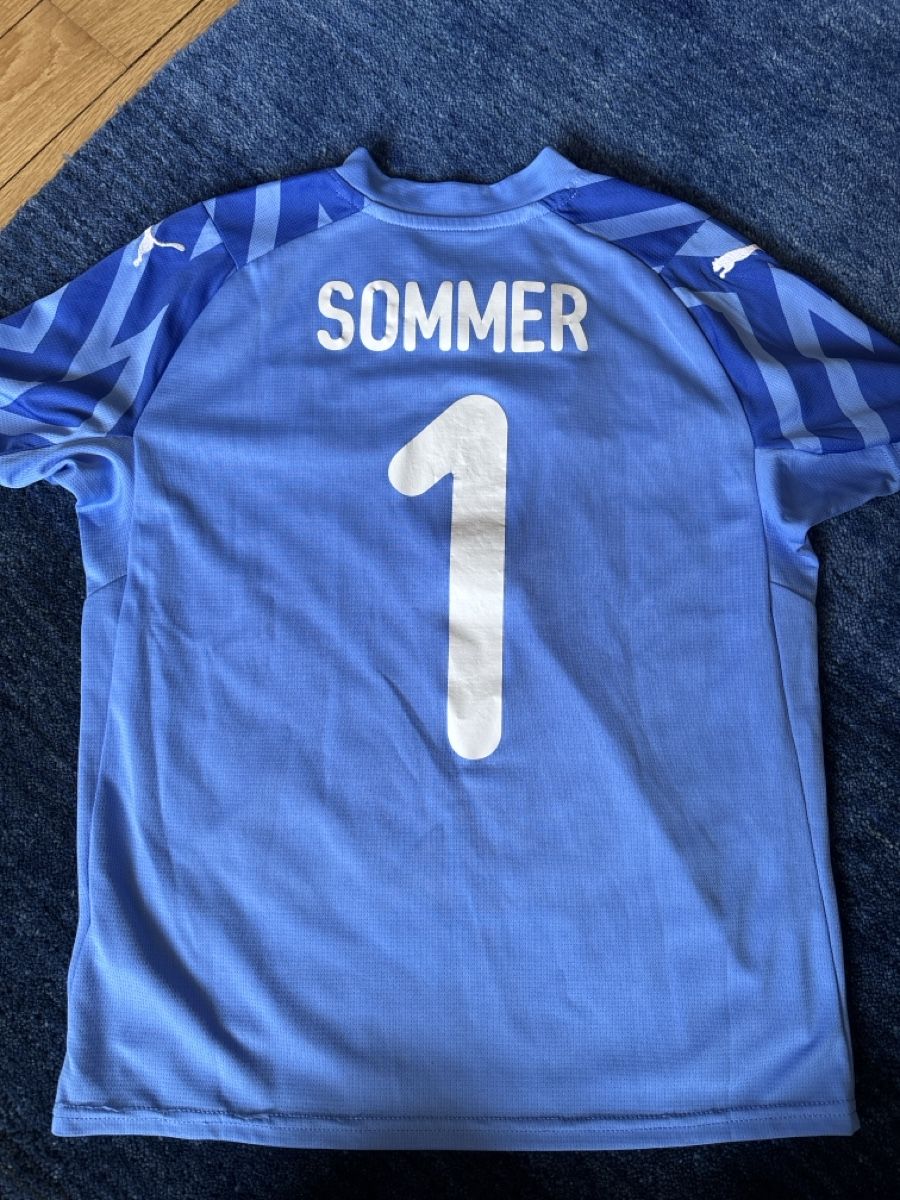 Schweizer Nati Scarpe, pantaloni & magliette da ginnastica: Schweizer Nati Trikot 152 Sommer – Usato da Liebefeld venduto da nurseli 1