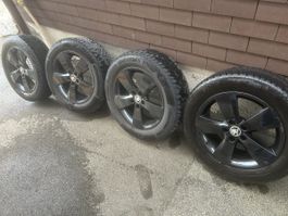 4x Original Škoda Nanuq Black 16” Winterräder – Continental 