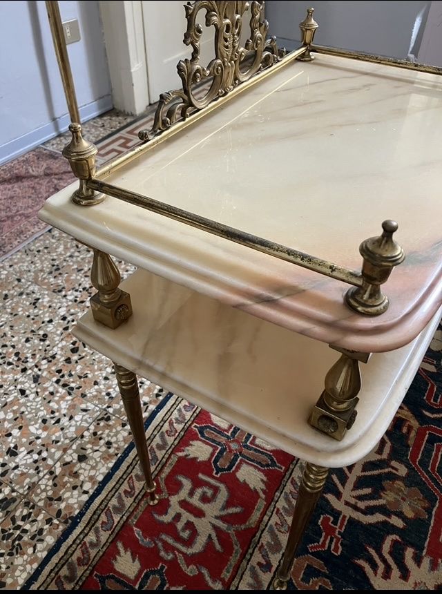 Tavoli: Tischlein aus Marmor & Messing – Usato da Bubikon venduto da nb_b8d9 2