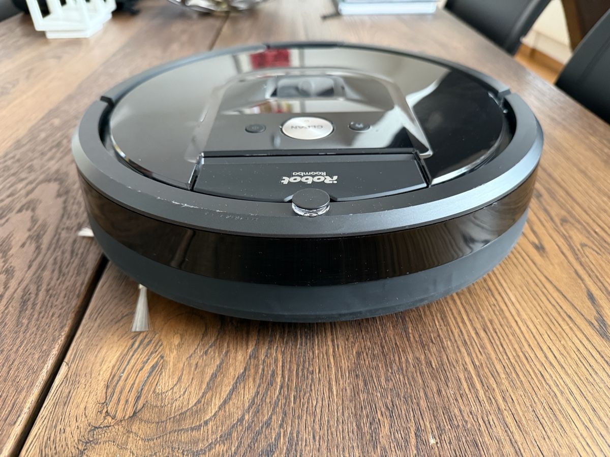 Irobot Staubsauger & Zubehör: Roomba 980 Saugroboter mit Zubehör – Gebraucht aus Luzern von Roeschuko 3
