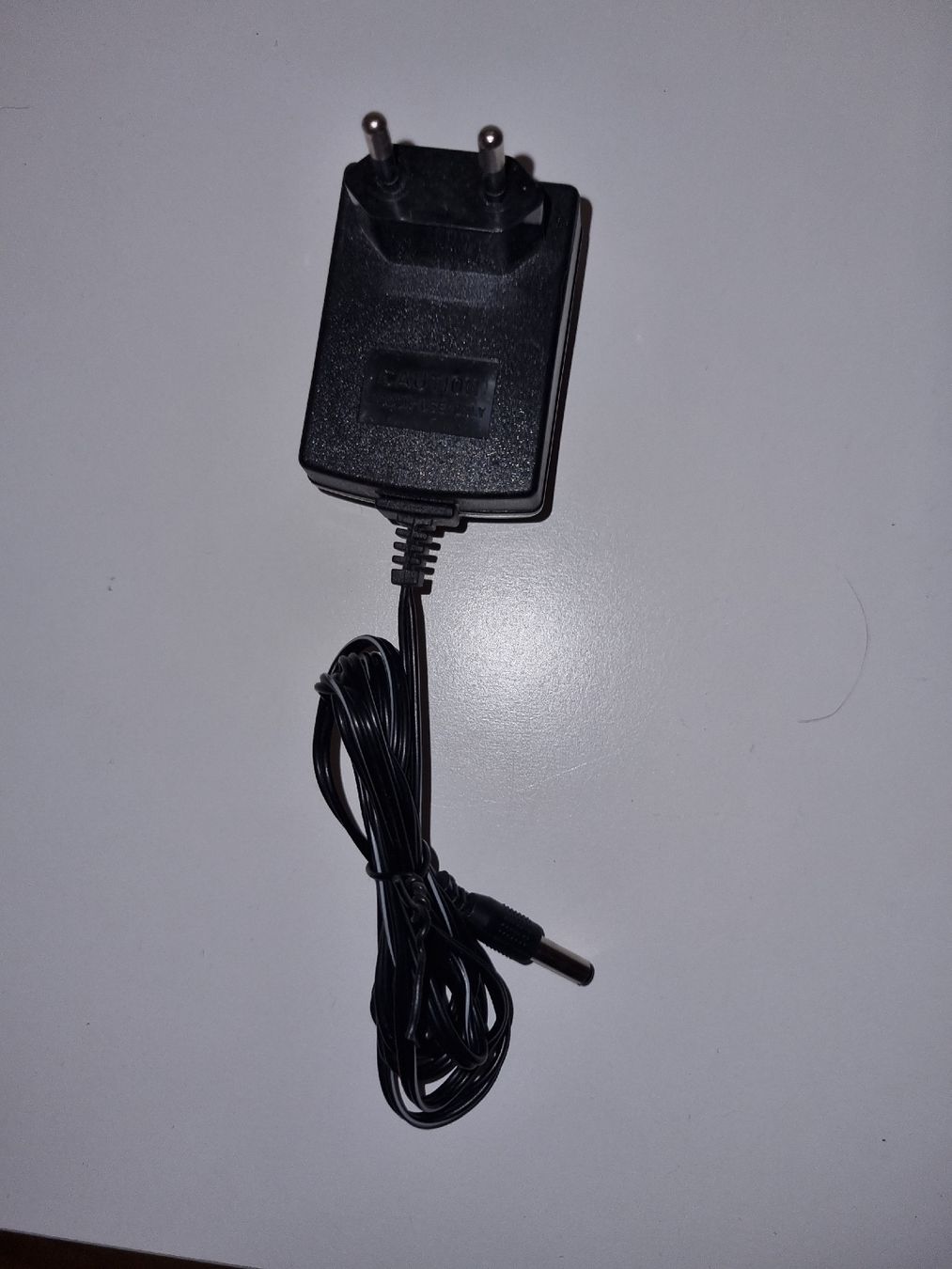 Laufwerke & Adapter: Netzteil AC DC ADAPTOR schwarz Europa Stecker – Gebraucht aus Chur von Beimirhates
