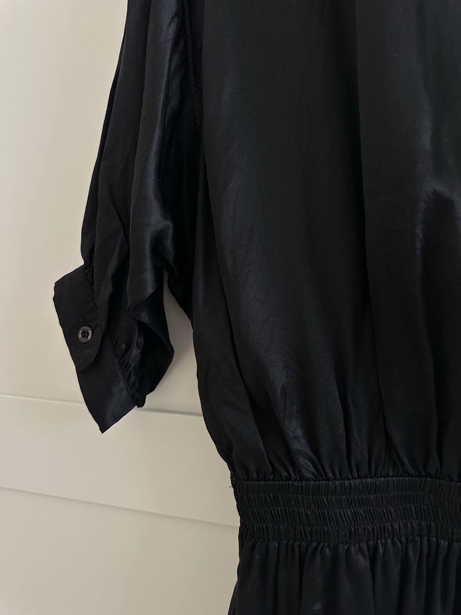 Burberry Robes: Burberry Kleid 100% Seide mit Ledergürtel – Neuf (Voir description) à Zürich par tmarina 1