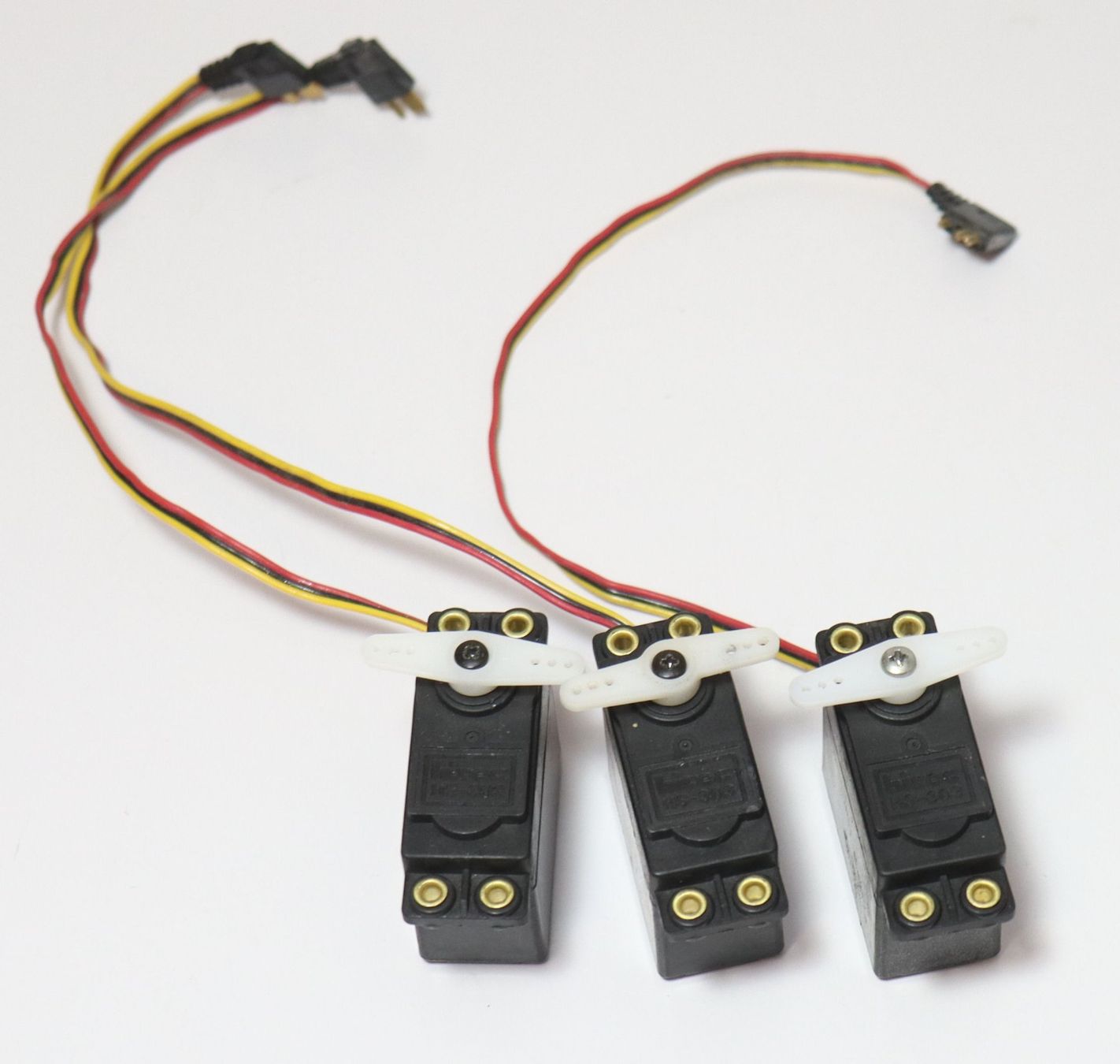 Modellismo RC: Standard Servo Hitec HS-303 3 Stück – Usato da Frick venduto da volvo850driver 1