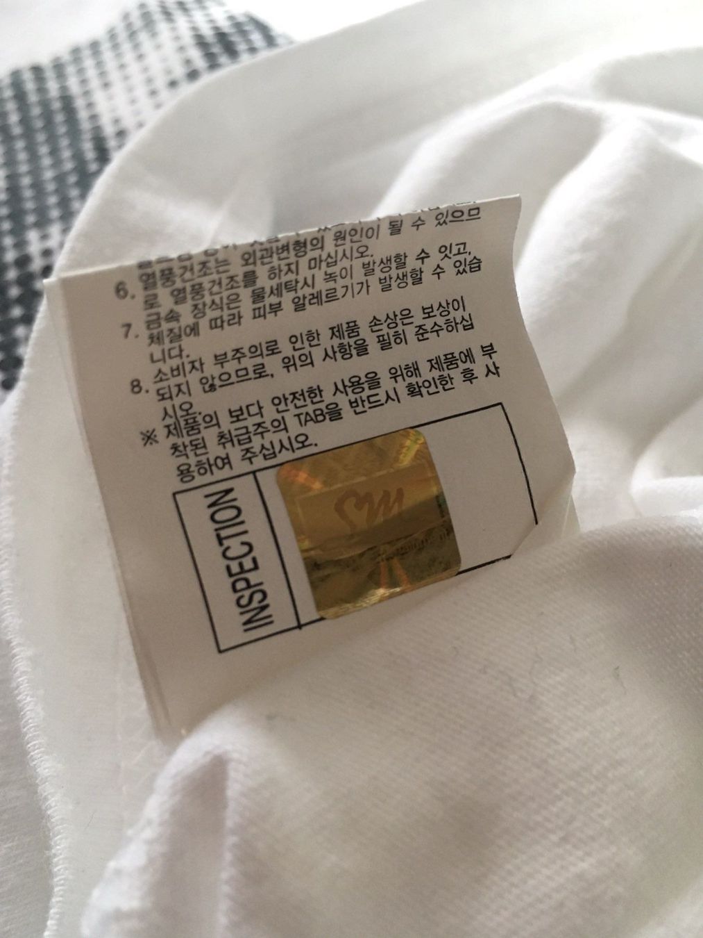 T-shirt: Exo Wolf Tshirt Original SmTown Merch – Usato da Luzern venduto da 2ndchances 3