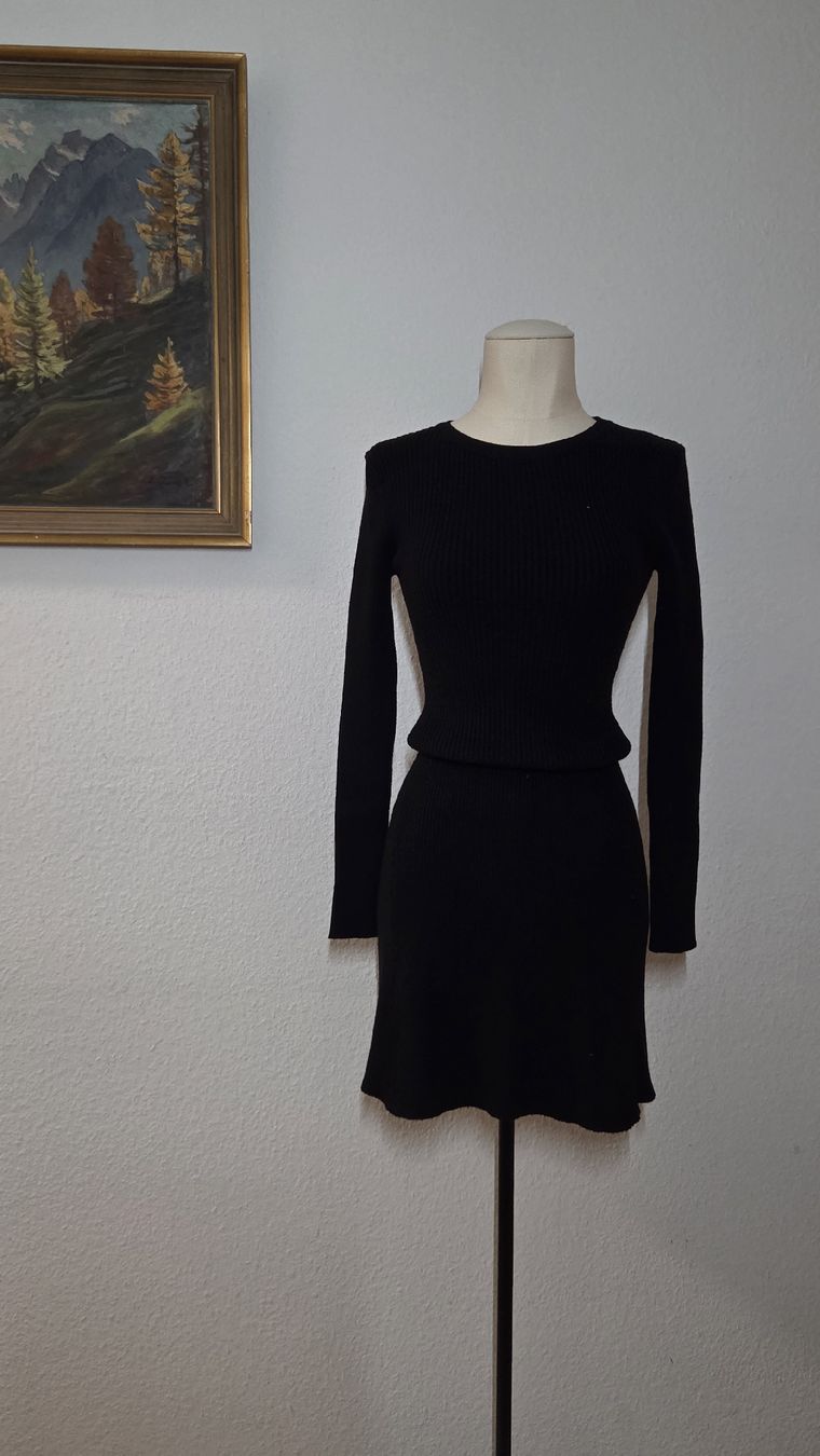Zebra Vestiti: 2x figurbetonte Strickkleider, schwarz & rosa, S-M – Nuovo (secondo la descrizione) da Kreuzlingen venduto da MeinKleinesAtelier