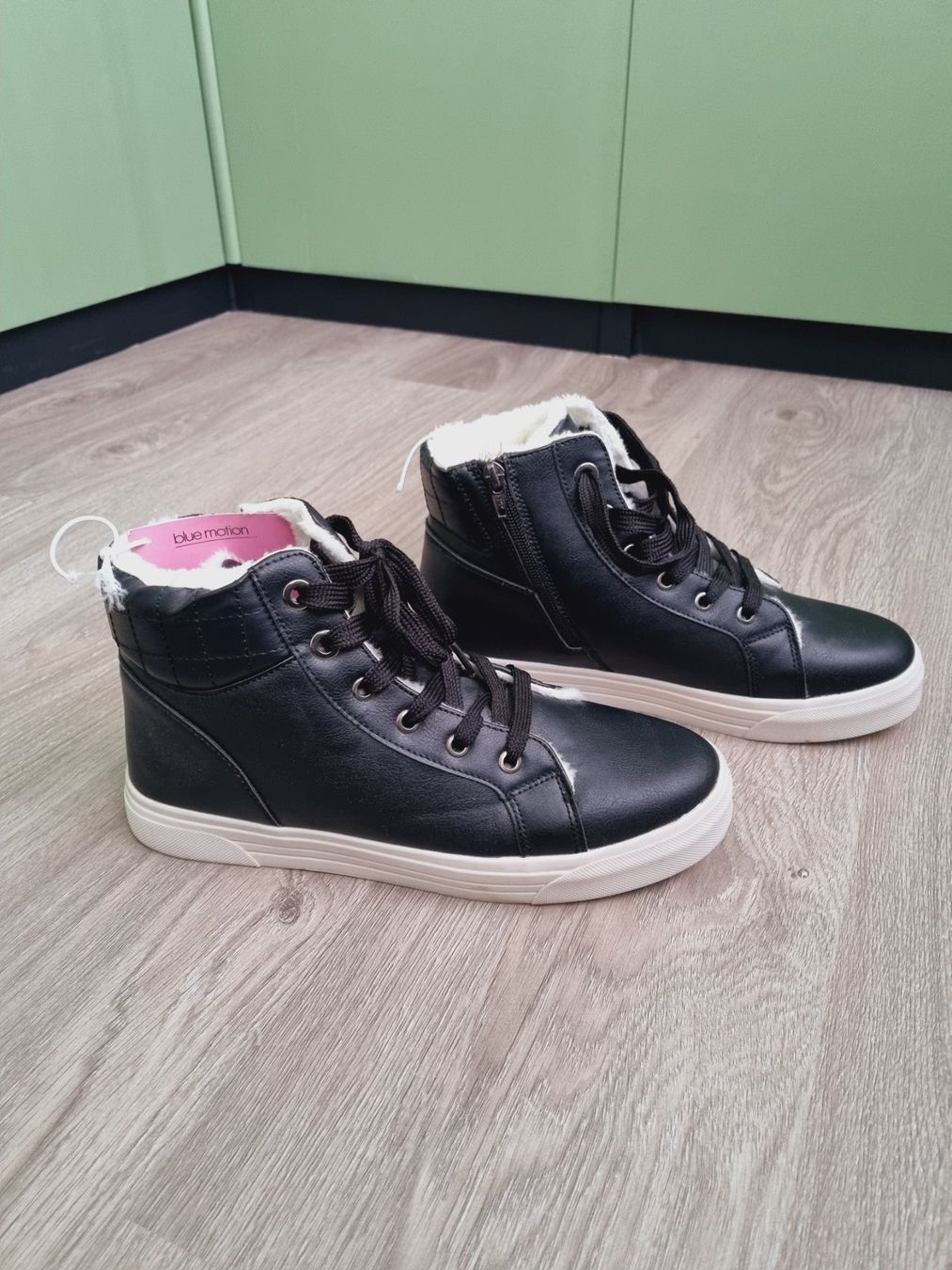 Damenschuhe: Schuhe Gr. 40 – Gebraucht aus Niederwil SG von Excentia 1