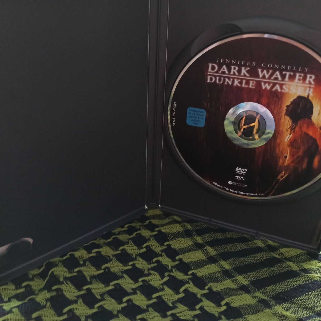 Tutti i DVDs: Dark Water - Dunkle Wasser – Usato da Dübendorf venduto da kb86_MOVIE 3