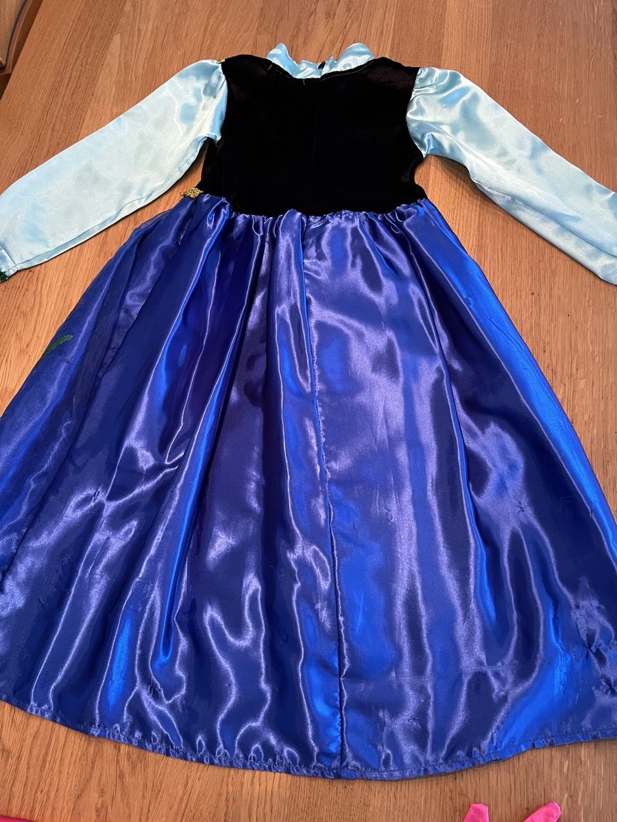 Costumi: Kostüm mit Mantel, Handschuhen & Haarzöpfen 120 – Usato da Zürich venduto da asocaciu 6