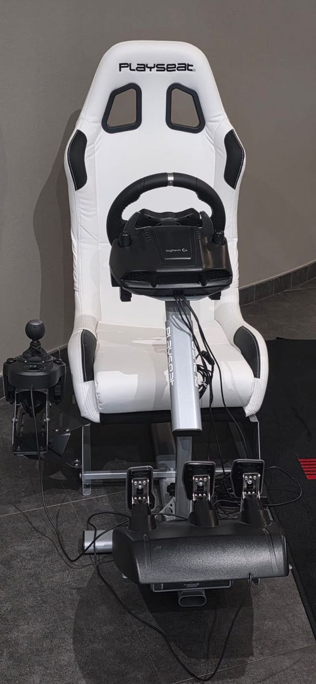 Playseat Stühle: Playseat Evolution + Logitech G920 + Shifter + Pédales + Tap – Neu (gemäss Beschreibung) aus Vernier von log_6bf7 1