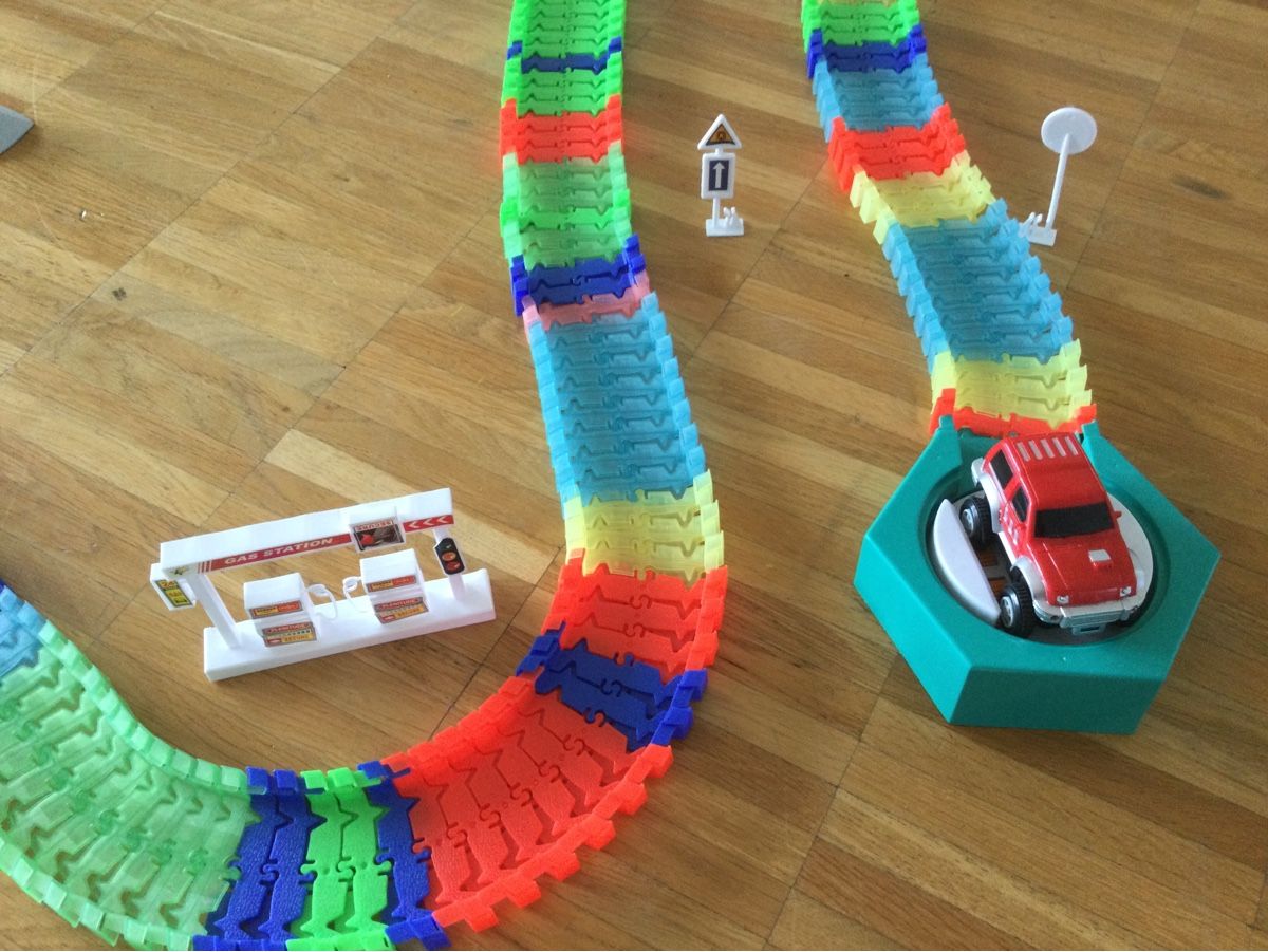 Piste: Kinder Spielzeug Cobra Racing Track – Usato da Zürich venduto da ShadowVorlon 1