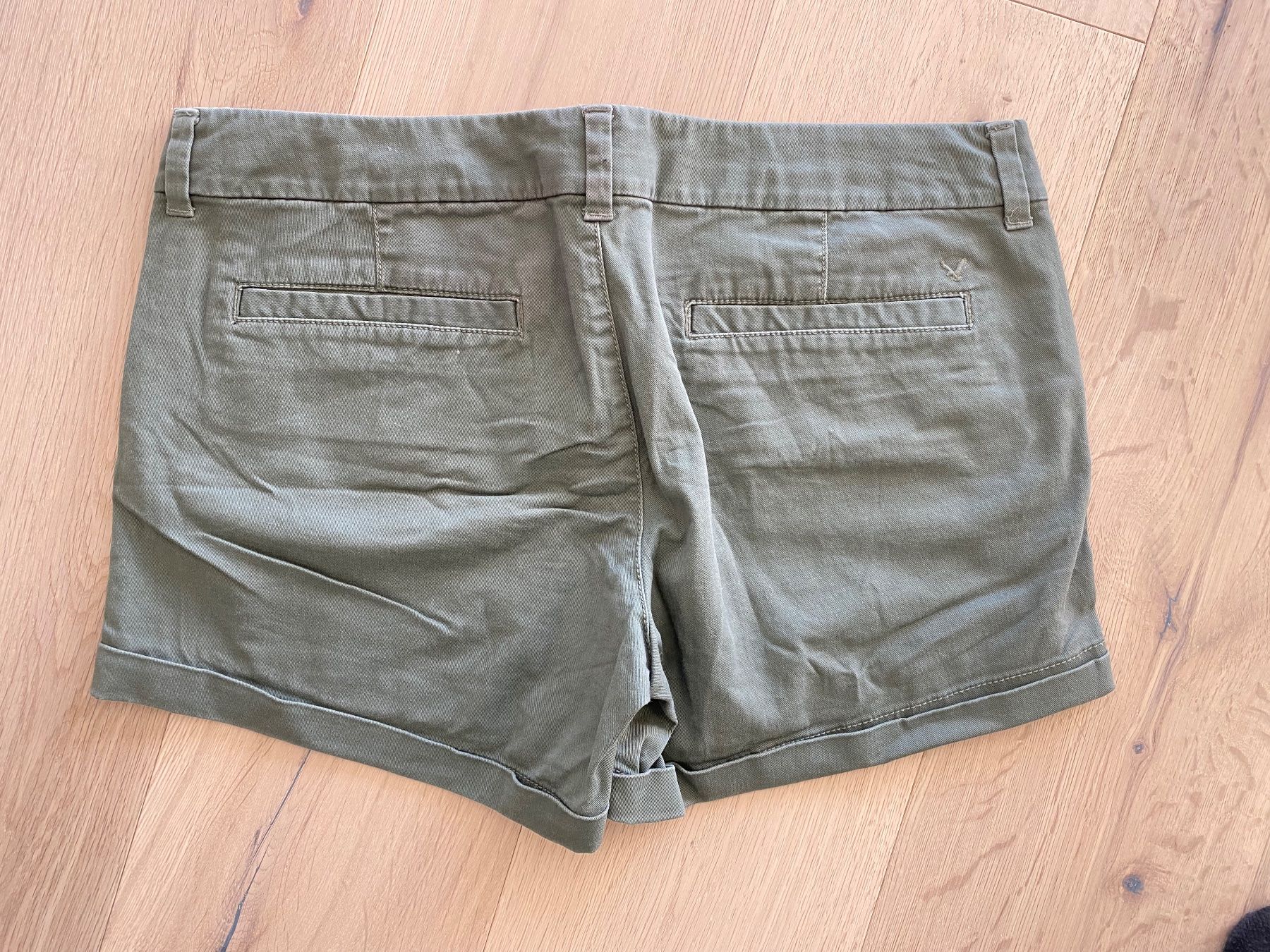 American Eagle Pantaloni: Shorts American Eagle Gr. 10 – Usato da Rain venduto da Heike5284 1