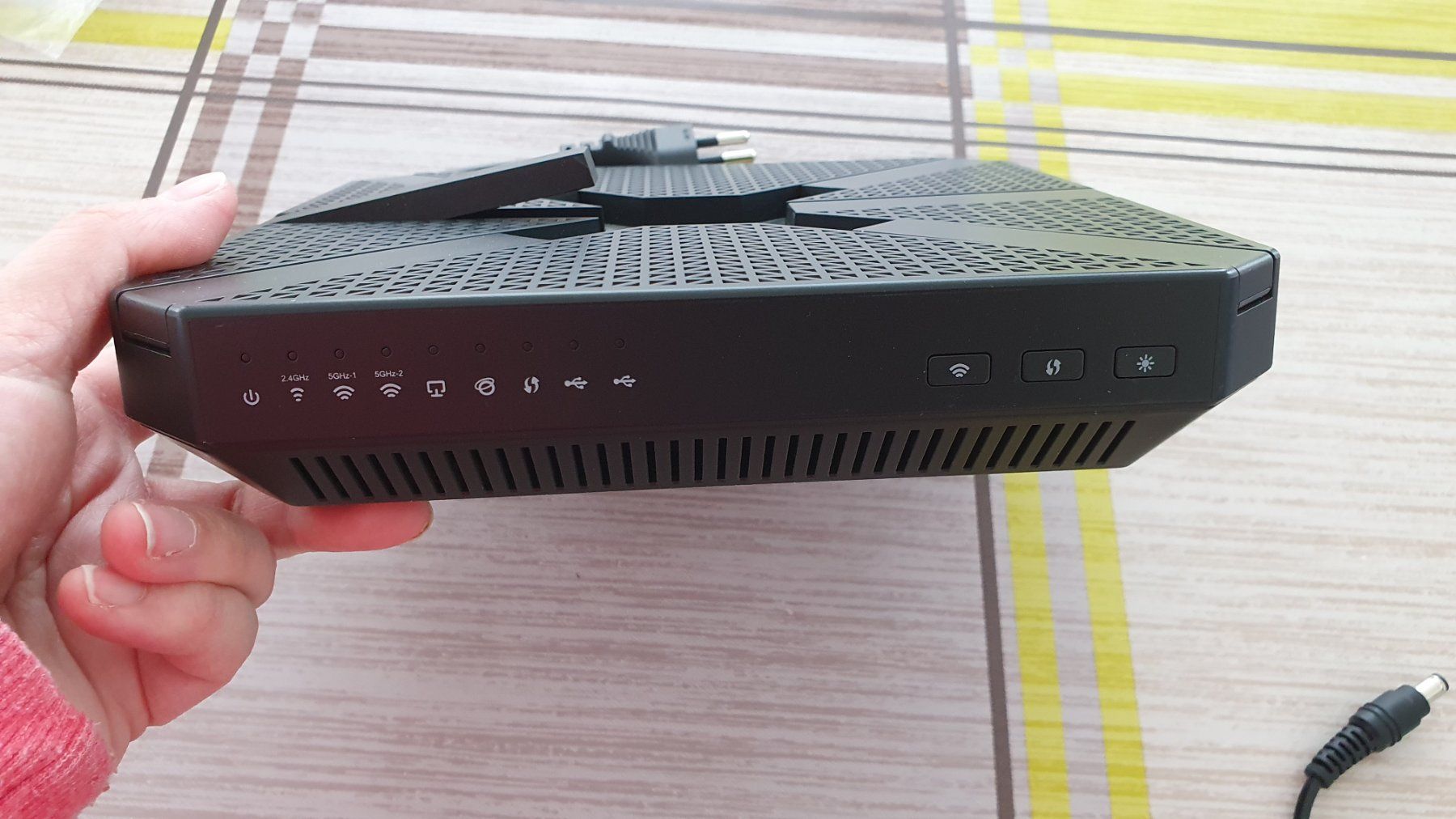TP-Link Modems & Router: TP Link Archer 3200 Wireless Tri BandGigabit  Router – Gebraucht aus Staufen von Fleby84 1