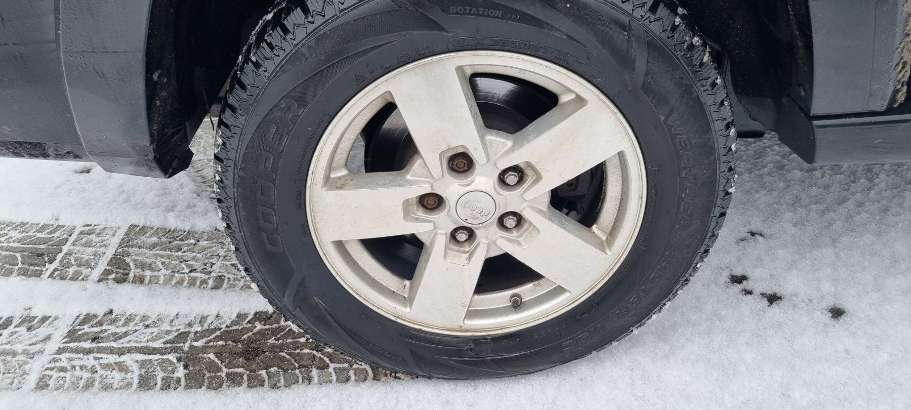 Jeep Autos: Jeep Commander – Gebraucht aus Grossdietwil von GNOM313 4