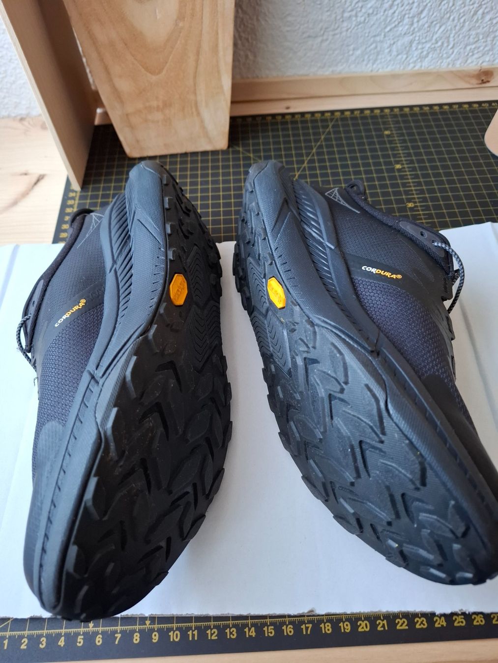 Damenschuhe: Hoka- Sport und Freizeitschuhe – Neu (gemäss Beschreibung) aus Zwieselberg von Halifaxmendusli 1
