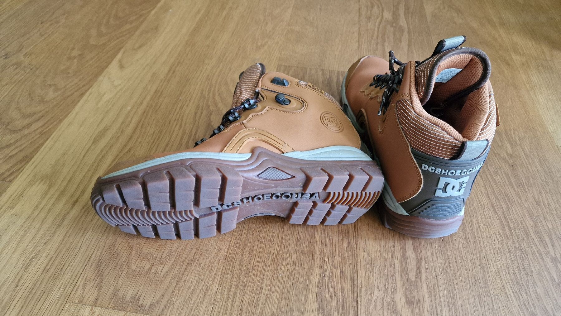 DC shoes Scarpe da uomo: DC Herren Winterschuh Grösse 44.5, 29cm – Usato da Urtenen-Schönbühl venduto da Saints67 5