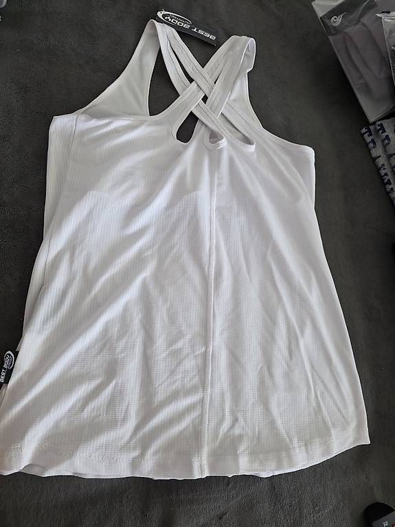 Top: BEST BODY XL DAMEN  – Usato da Reitnau venduto da cuorematto01 1