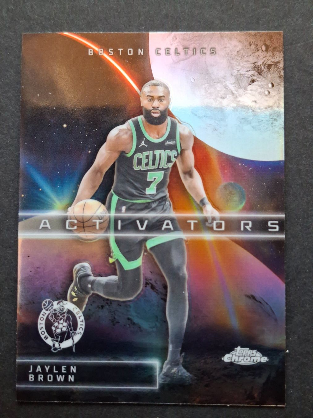 Nba Carte collezionabili: Jaylen Brown Activators Topps Chrome 25-26 – Usato da Olten venduto da cweb