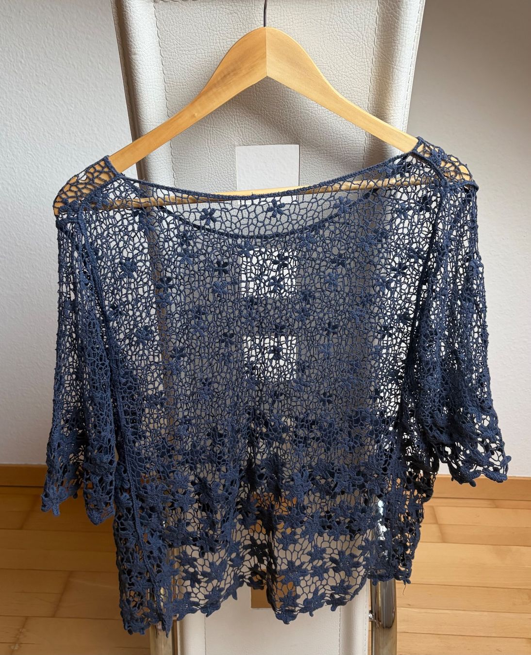 Maglioni & Felpe: Oversized Made in Italy Pulli mit Lochmuster Gr.M/L – Usato da Unterägeri venduto da Jutka_04 2