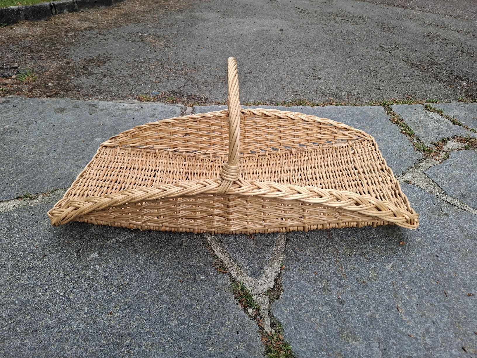 Altro per la casa: Panier à fleurs en osier naturel – Usato da Le Locle venduto da Maria.222 5