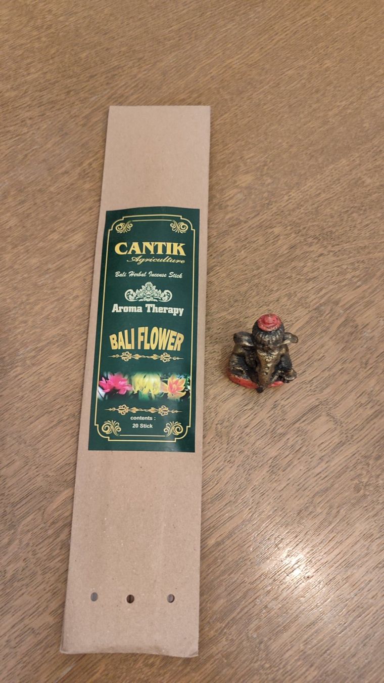 Rituals Candele: Deko-Set: Duftkerze, Räucherstäbchen, Glücksbringer – Nuovo (secondo la descrizione) da Brüttisellen venduto da nic_xm7s 9