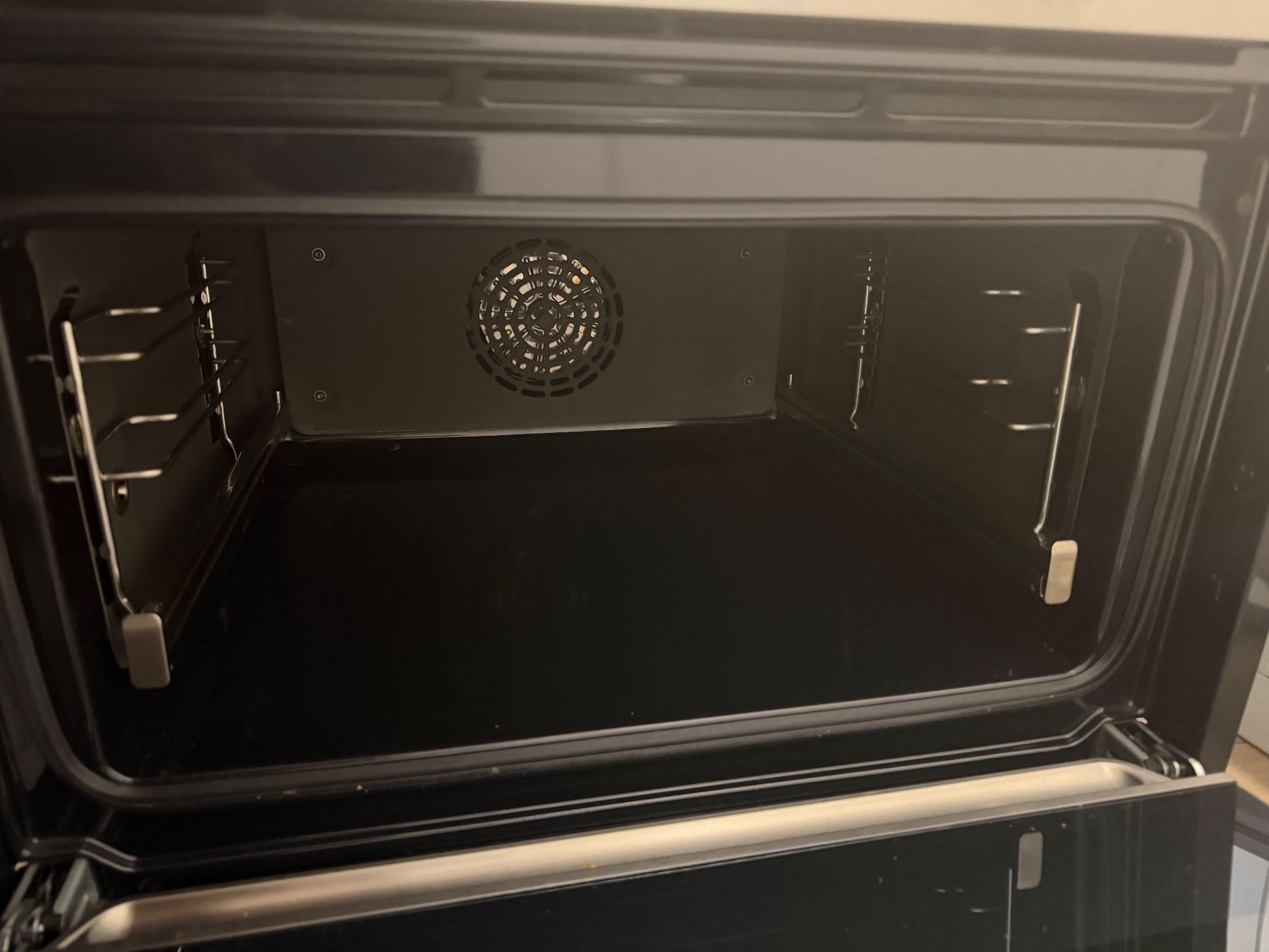 Elettrodomestici da cucina: Kompaktdampfbackofen mit Wärmeschublade – Usato da Neuenkirch venduto da spielzeuginsel 2