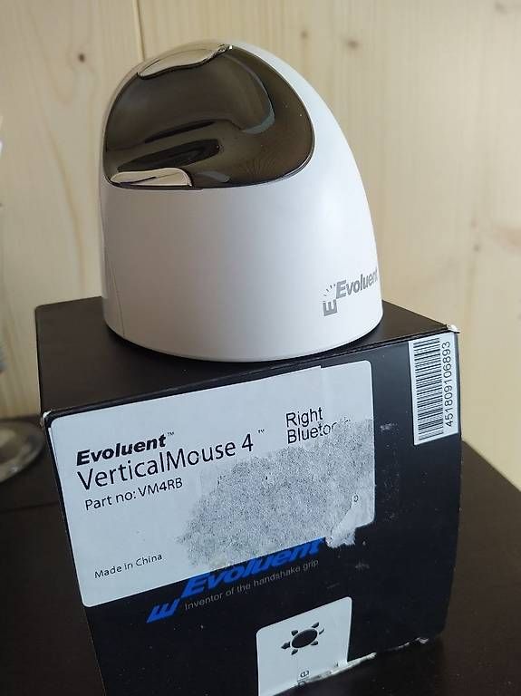 Mouse: Evoluent Vertical Mouse 4 right kabellos (Bluetooth). – Usato da Männedorf venduto da ole_x5yz 1