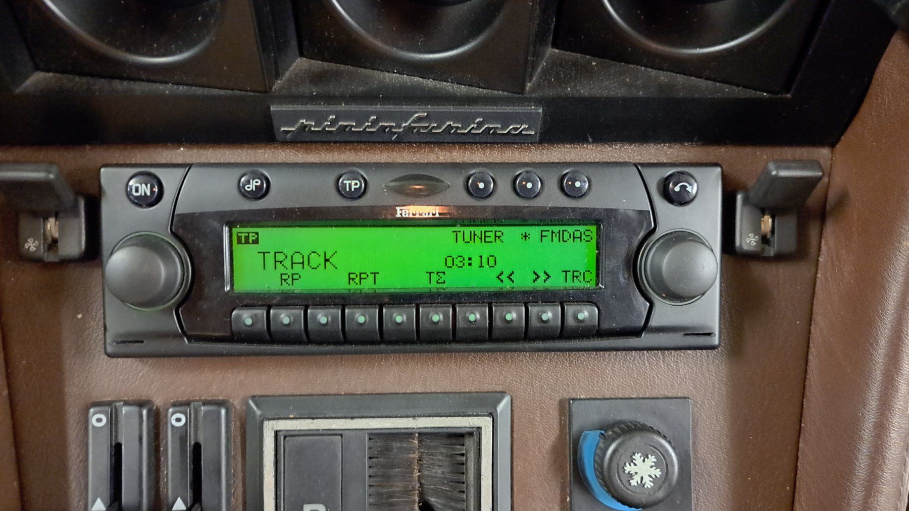 Ferrari Alle Autoersatzteile: Becker Autoradio Ferrari – Gebraucht aus Herzogenbuchsee von  1