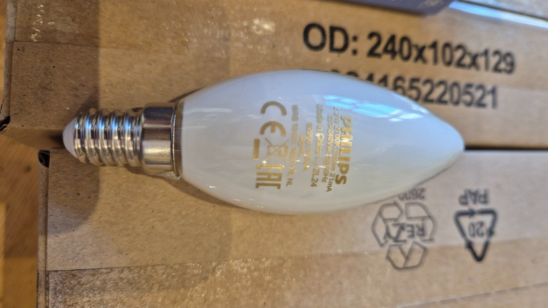 Philips Lampade: LED Glühbirne Kerzenform – Usato da Wila venduto da Sasie2112 1