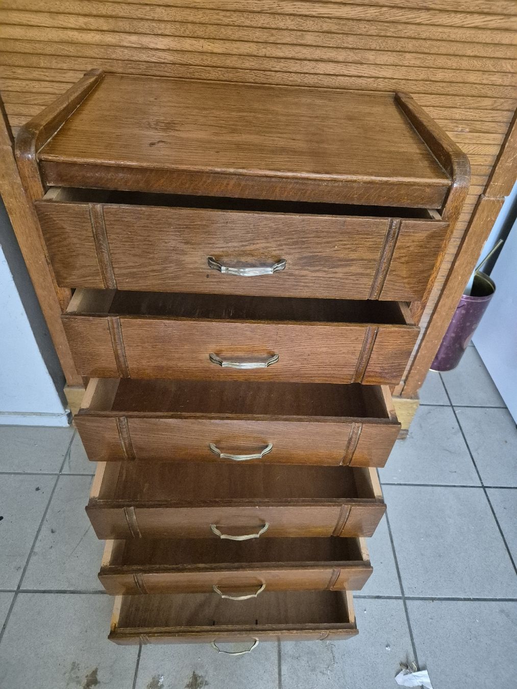 Cassettiere: Schubladenmöbeli, Massivholz, 1950er – Usato da Basel venduto da Gaianed 7