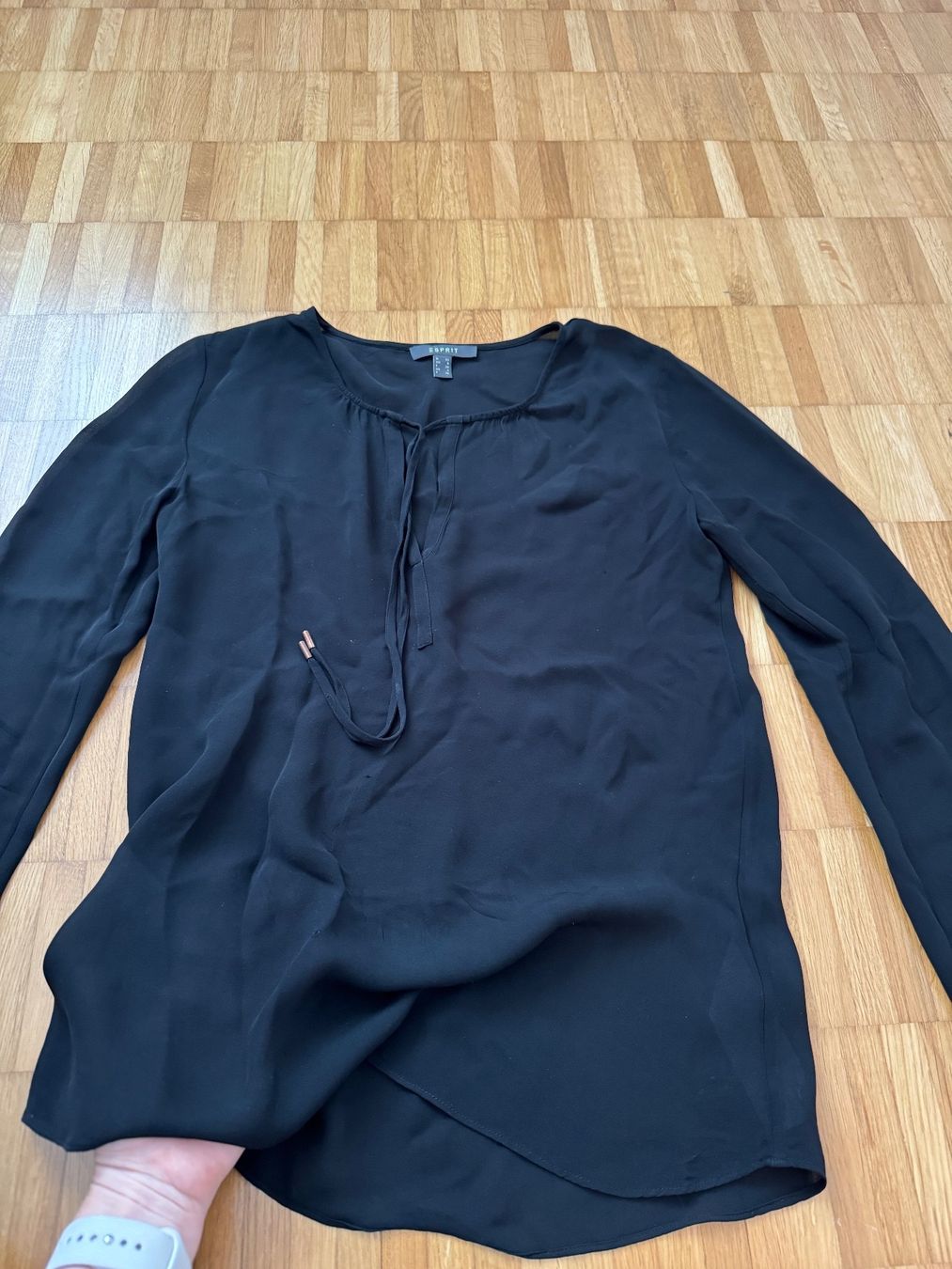 Esprit Camicette: Esprit Bluse schwarz Grösse S - elegant & zeitlos – Usato da Jona venduto da Good_luck1_ 5
