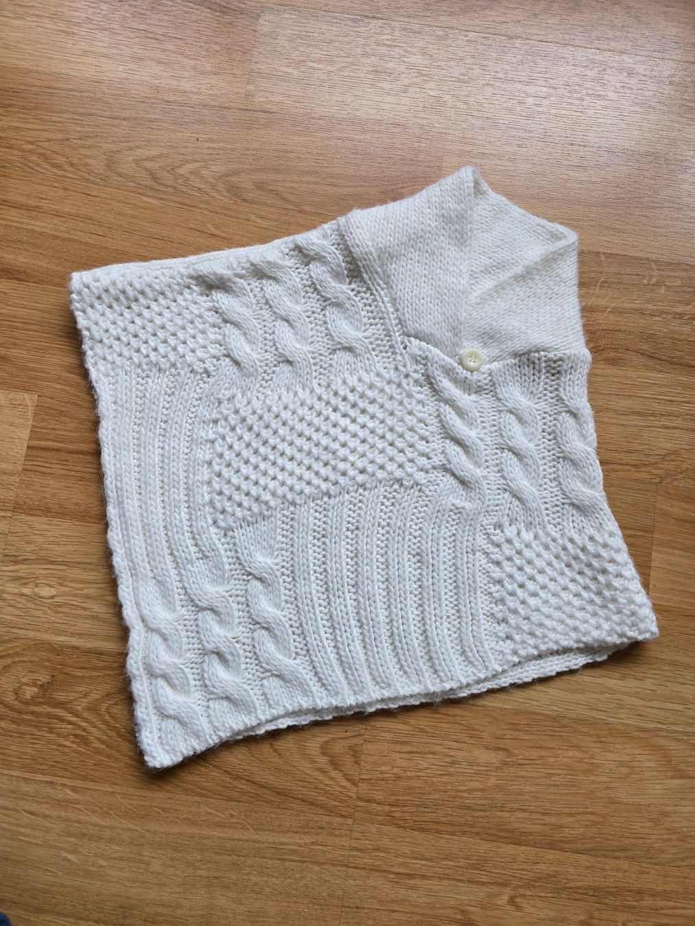 Altro abbigliamento per bambina: Kinder-Schal / Poncho  Gr. 92 - 110 – Usato da Büttikon AG venduto da Amineah