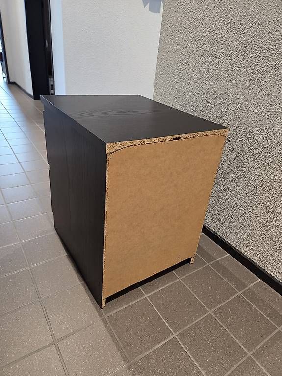 Comodini: IKEA MALM Nachttisch – Usato da Pfäffikon ZH venduto da salix92 2