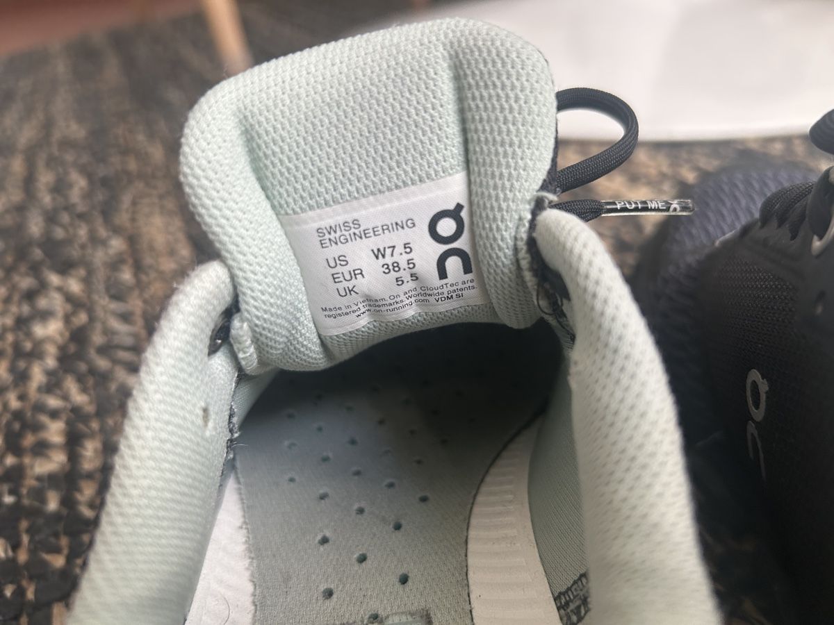 Chaussures femmes: On Cloud Damen Grösse 38.5 – D'occasion à Zürich par A_Guerrero 3