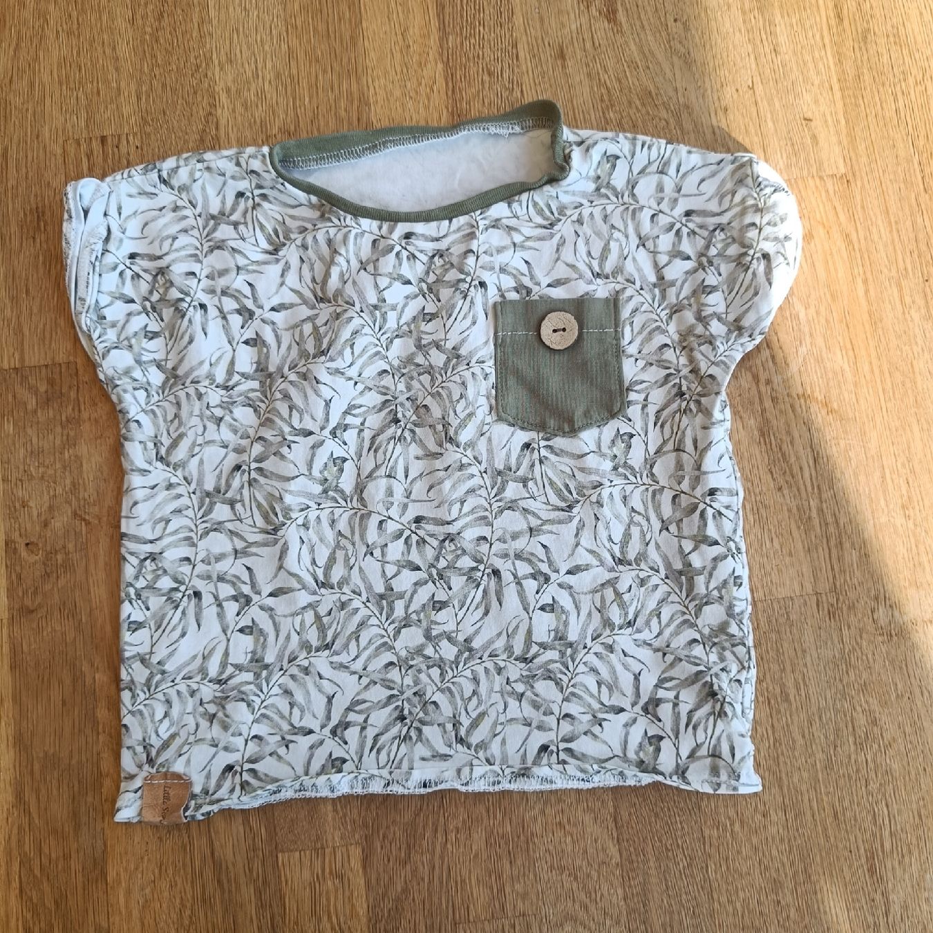 Hemden, T-Shirts & Polos: T-Shirt Grösse 104 Handmade – Gebraucht aus Jaberg von urig17.