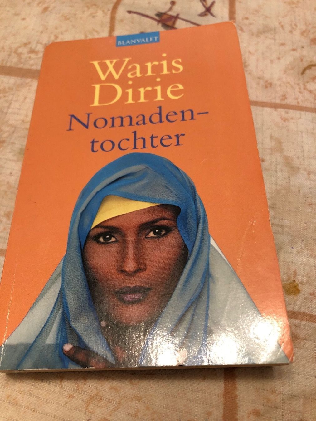 Libri: Waris Dirie - Nomaden Tochter – Usato da Schaffhausen venduto da D-MAC