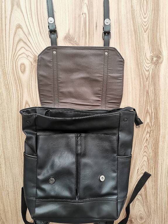 Zaini: Rucksack Koolertran schwarz Kunstleder – Usato da Goldswil venduto da Lyssij 3